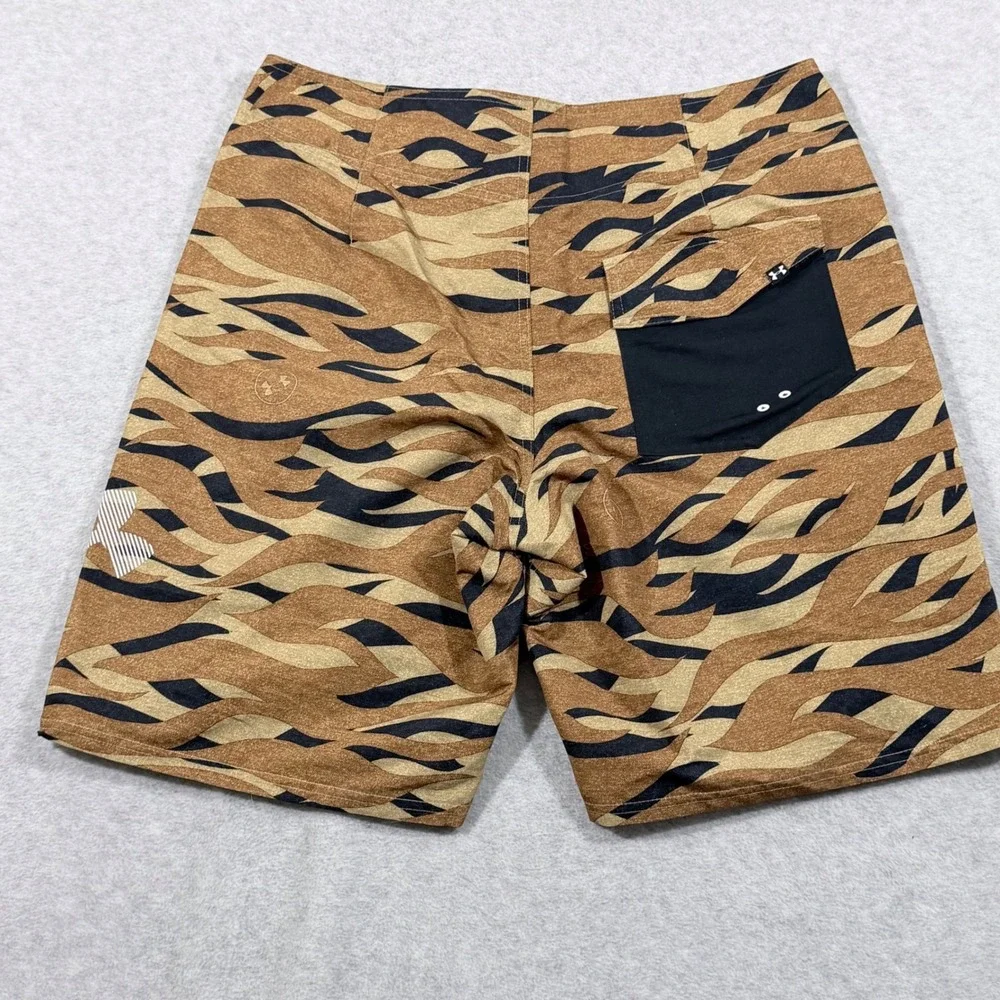 Under Armour Board Shorts‎ Mens 34 Brown Tiger Camo Excellent HeatGear Loose Fit